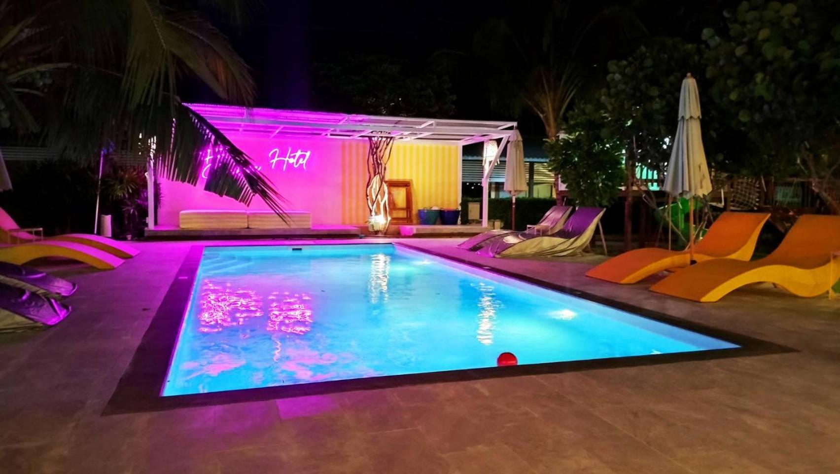 The Modeva Hotel Kanchanaburi Extérieur photo